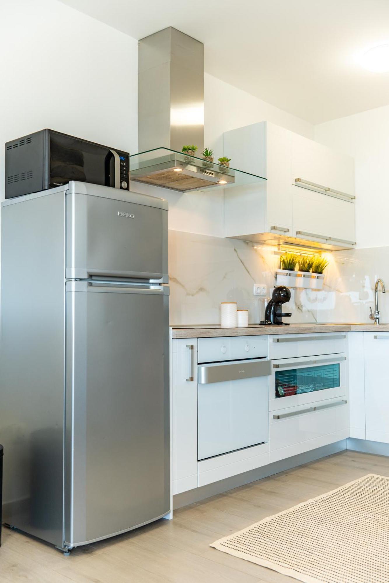 Apartman Petra S Pogledom Na More Banjol 외부 사진