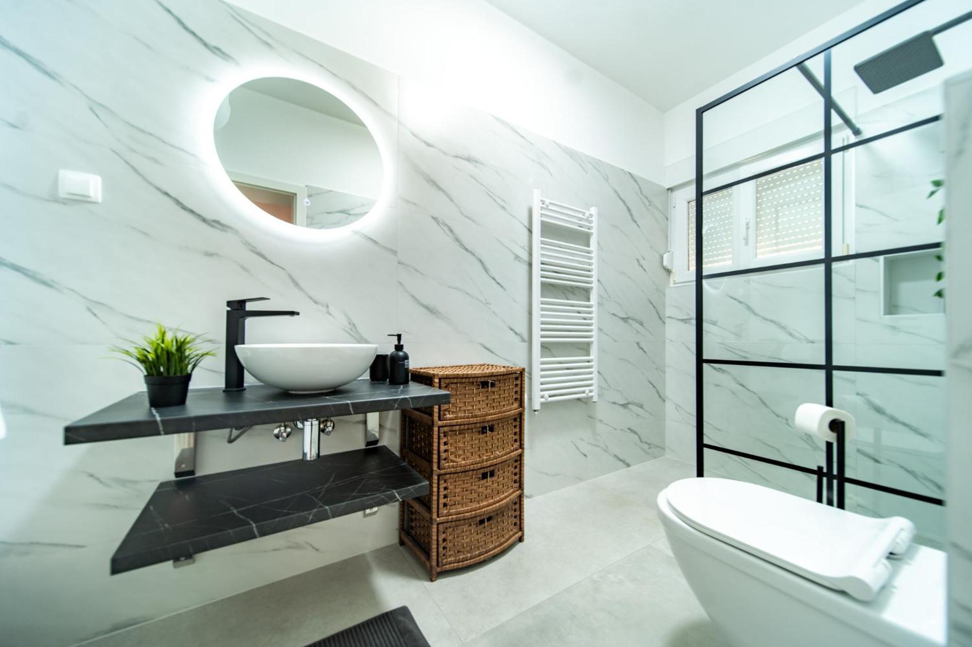 Apartman Petra S Pogledom Na More Banjol 외부 사진