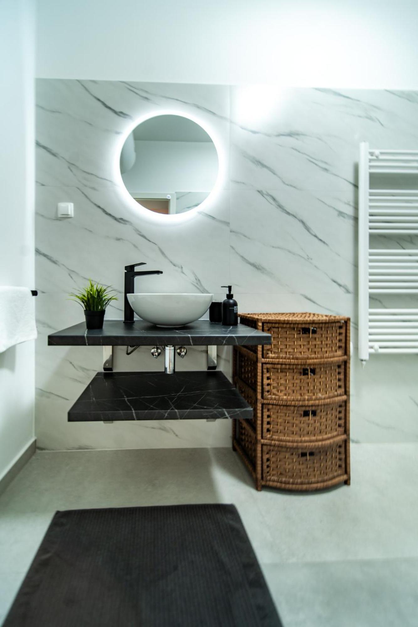 Apartman Petra S Pogledom Na More Banjol 외부 사진